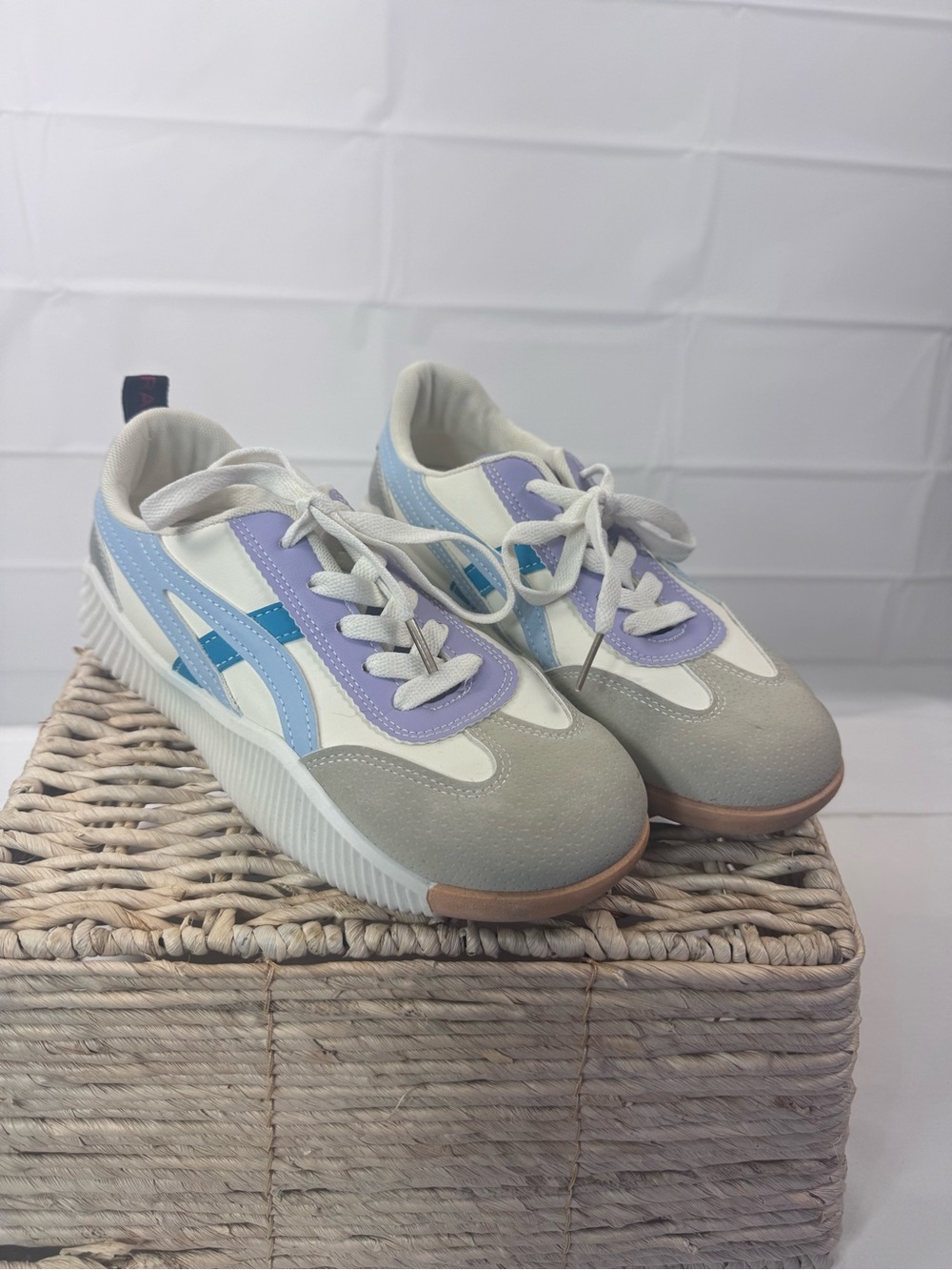 DeFlorance DF Cloudea Women’s 7.5 EU 38 Comfort Walking Sneakers